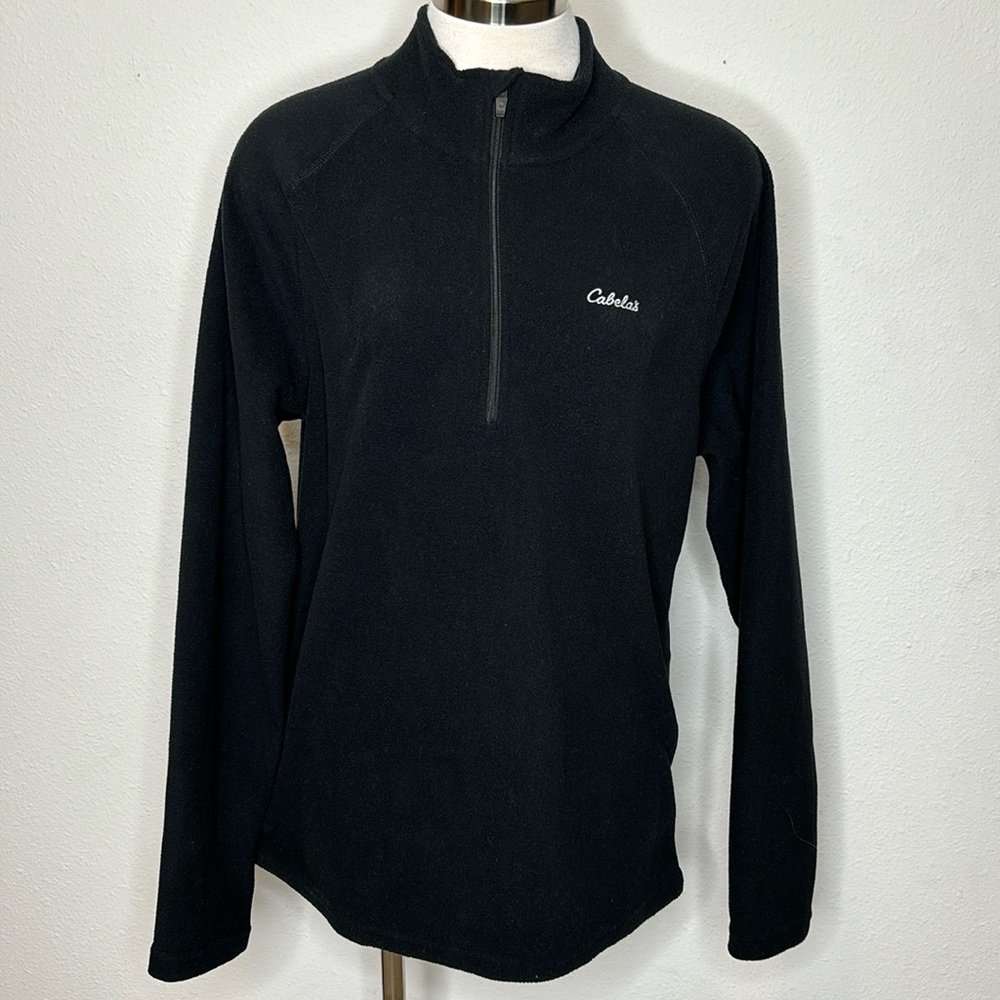 Cabela’s size Medium fleece long sleeved pullover